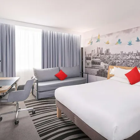 Novotel London Excel Exterior photo